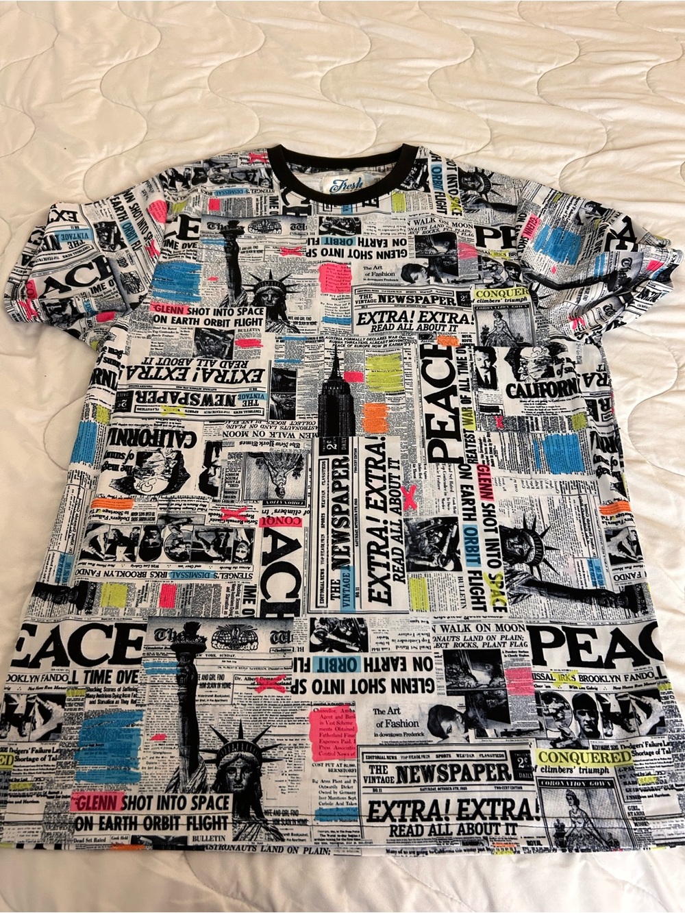 fresh Multicolor Newspaper Collage Short Sleeve Tee